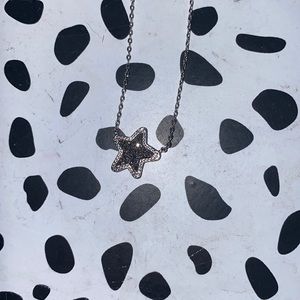 Kendra scott necklace